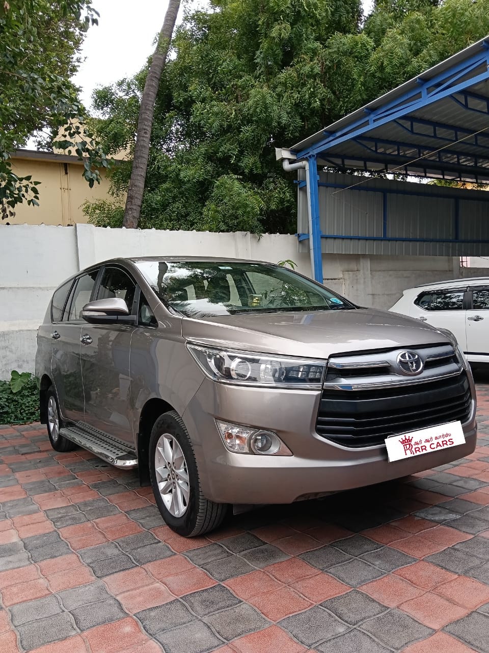 Toyota Innova Crysta - Image 3